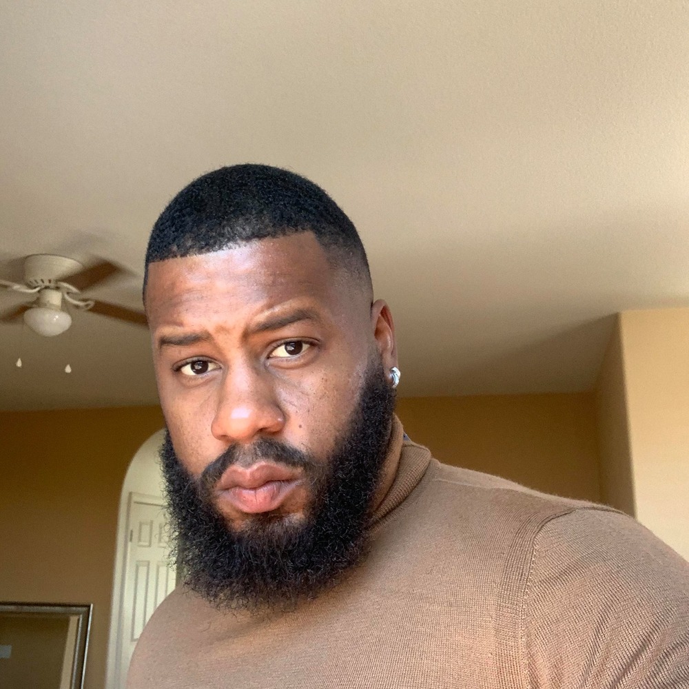 Meet your Posher, Derrick